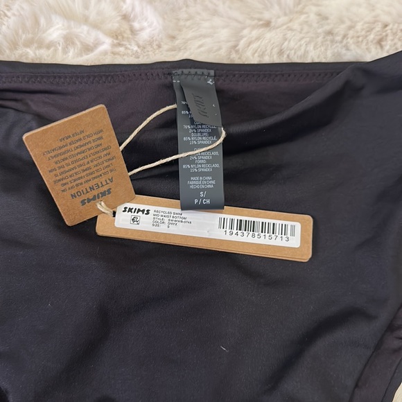 SKIMS Signature Swim Mid Waist Bottom Onyx - Picture 9 of 9
